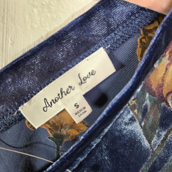 Another Love Acacia Burnout Floral Velvet Tank Top New - Picture 5 of 11